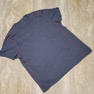 REEBOK MENS POLY BLEND TEE SIZE XL